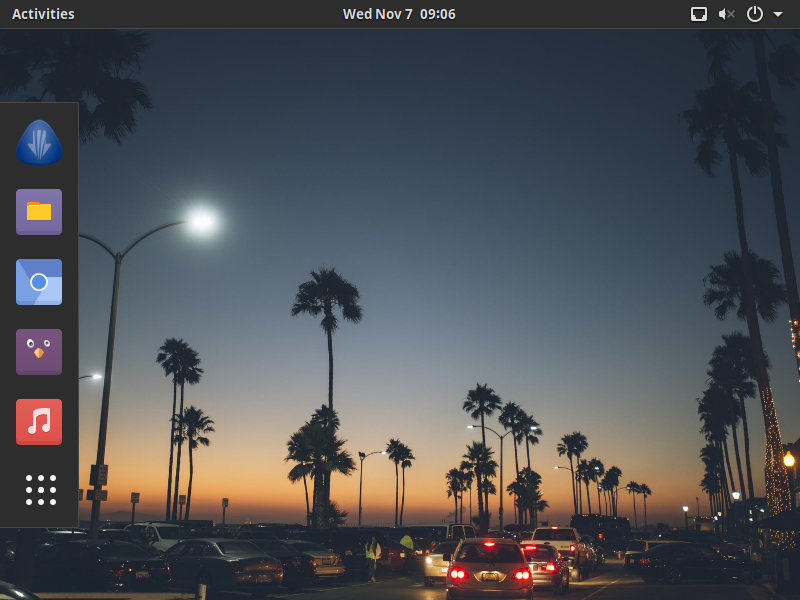 Screenshot of Antergos 18.11 desktop